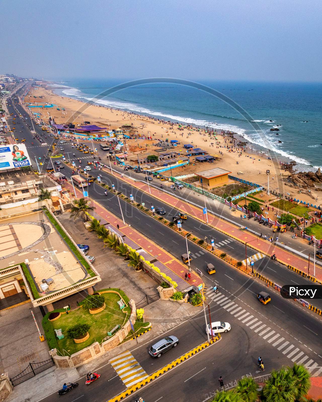 Elegant call girls in Beach Road Vizag